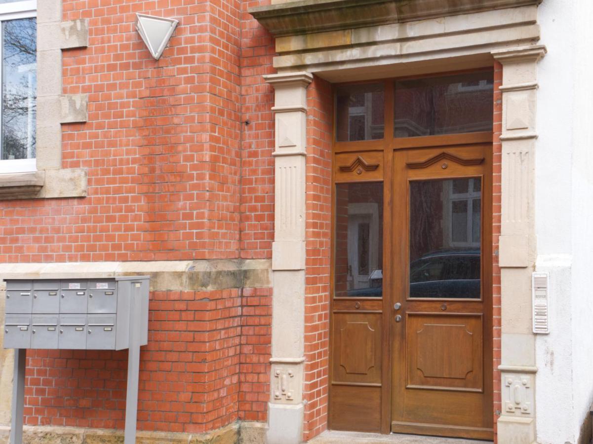 Bohnapartments Elisa - Wohlfuehlapartment Mit 2 Gratis Parkplaetzen Und 3 Schlafzimmern - Wlan - Vollausstattung Erfurt Eksteriør bilde